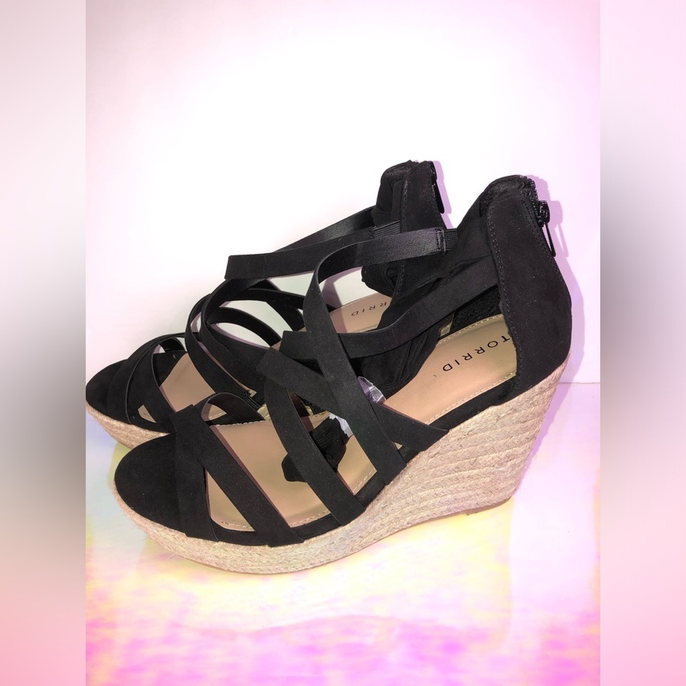 Torrid Black Strappy Wedge Sandals - Picture 5 of 16